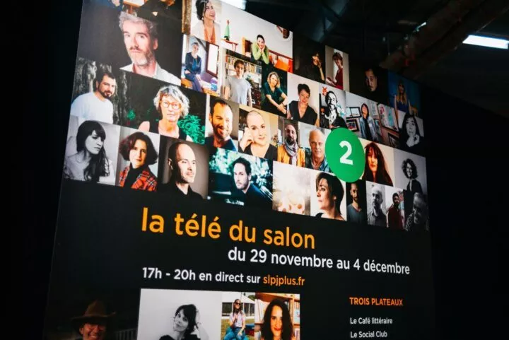 À la télé