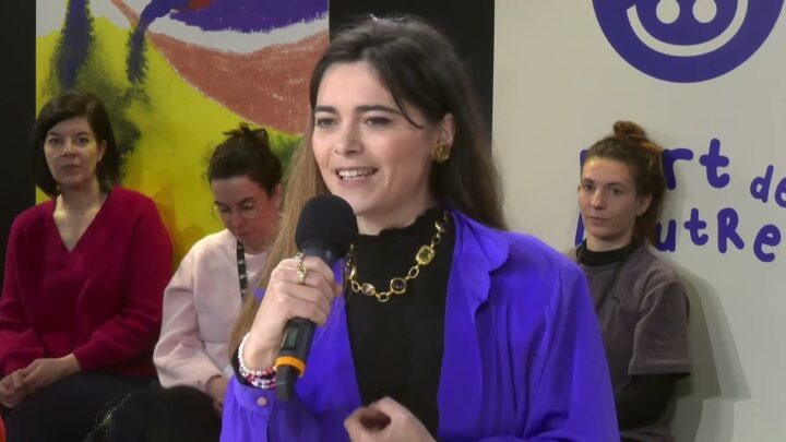 Le Café littéraire | Ouvrir les bras